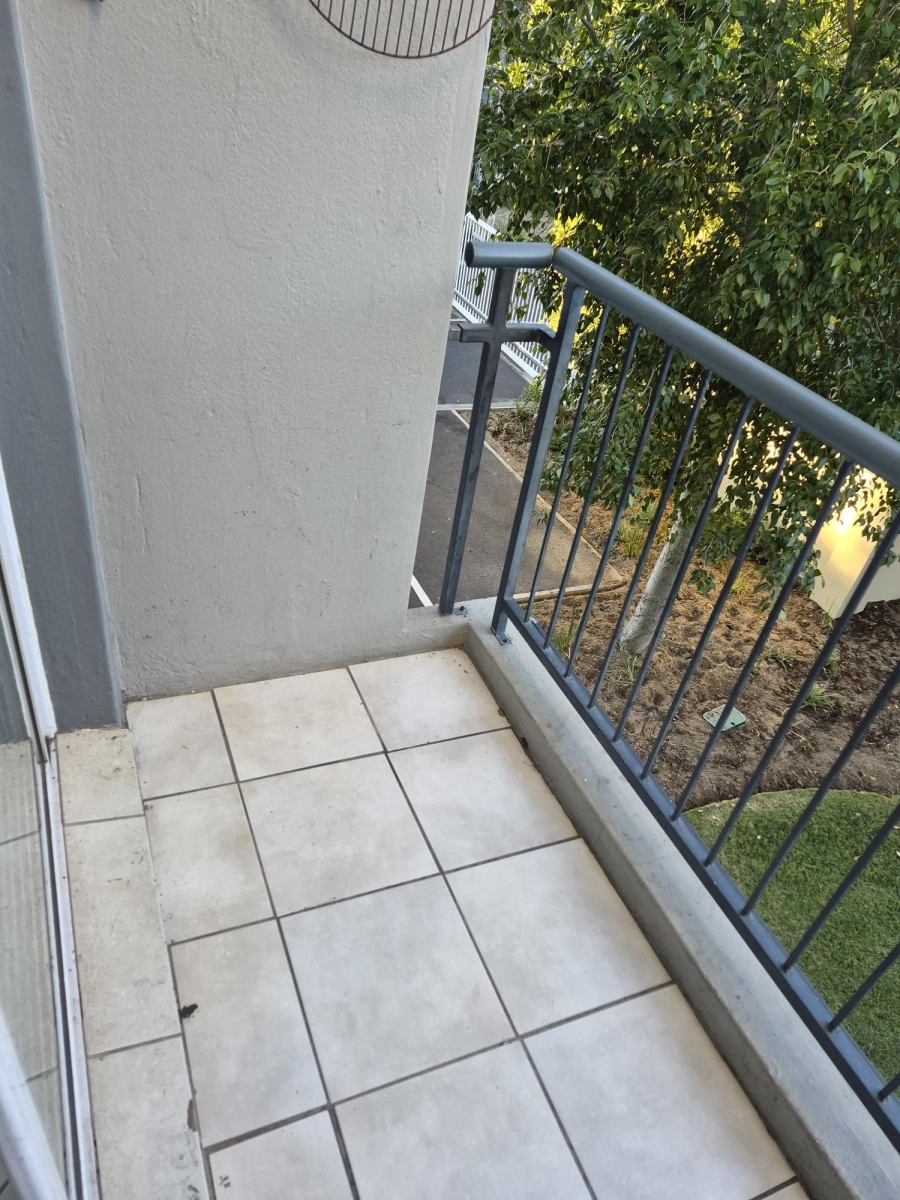 To Let 2 Bedroom Property for Rent in Buh Rein Estate Western Cape